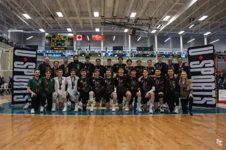 Dogs Upend Vert et Or To Claim First U SPORTS Medal in 21
Years