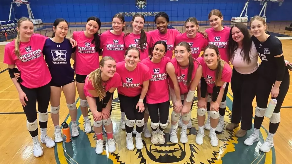 Women’s Volleyball finishes regular season with a pair of
wins over Lakehead