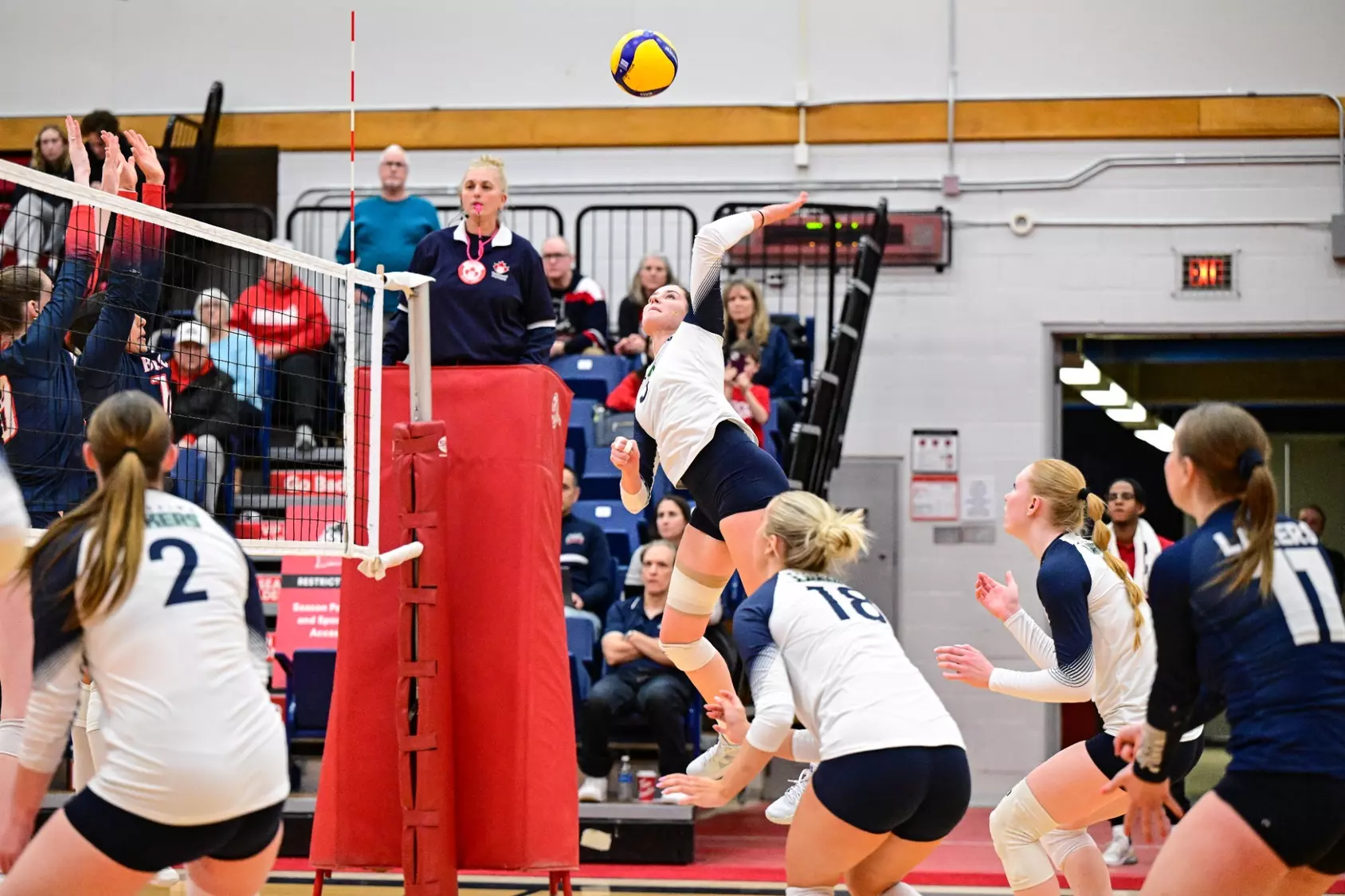 WOMEN’S VOLLEYBALL: LAKERS LOSE A THRILLER TO BROCK